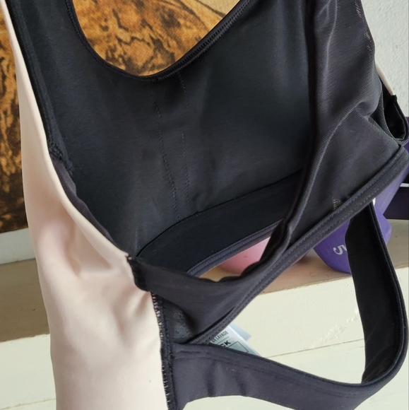 NWT REEBOK Lux Racer Sports Bra - Picture 5 of 14